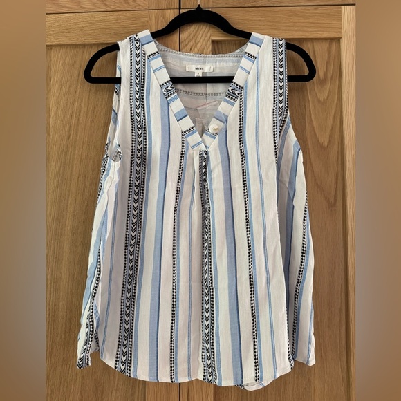 Mine White and Blue Sleeveless Tank Top - Picture 2 of 4
